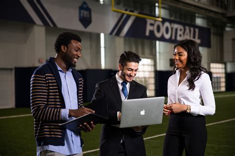 colleges with sports management majors online